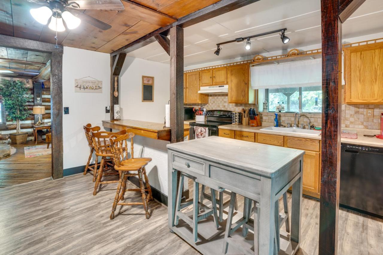 French Lick Getaway With Deck, Grill And Fire Pit! Exterior foto